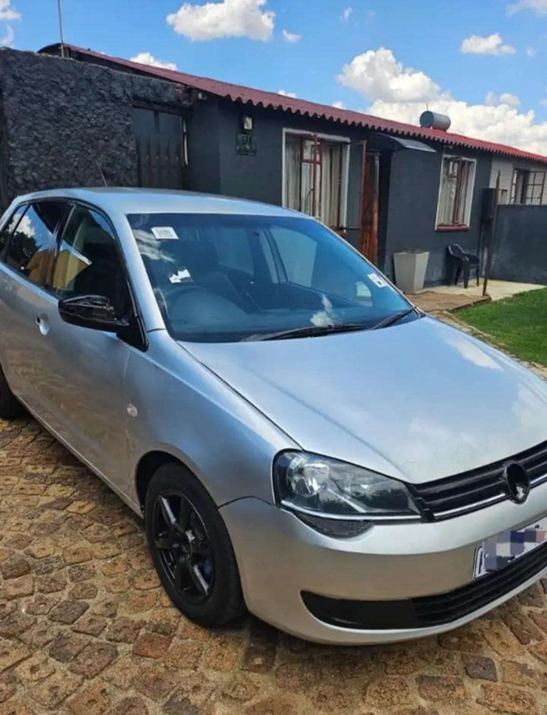 VW POLO VIVO